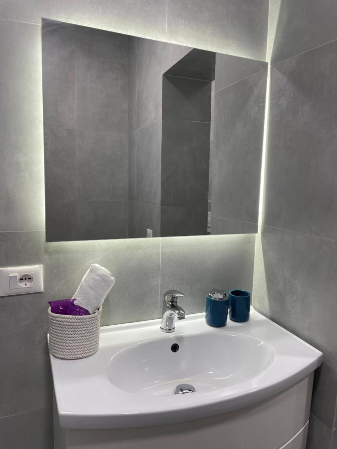 Lovely Apartment Tirana Bagian luar foto