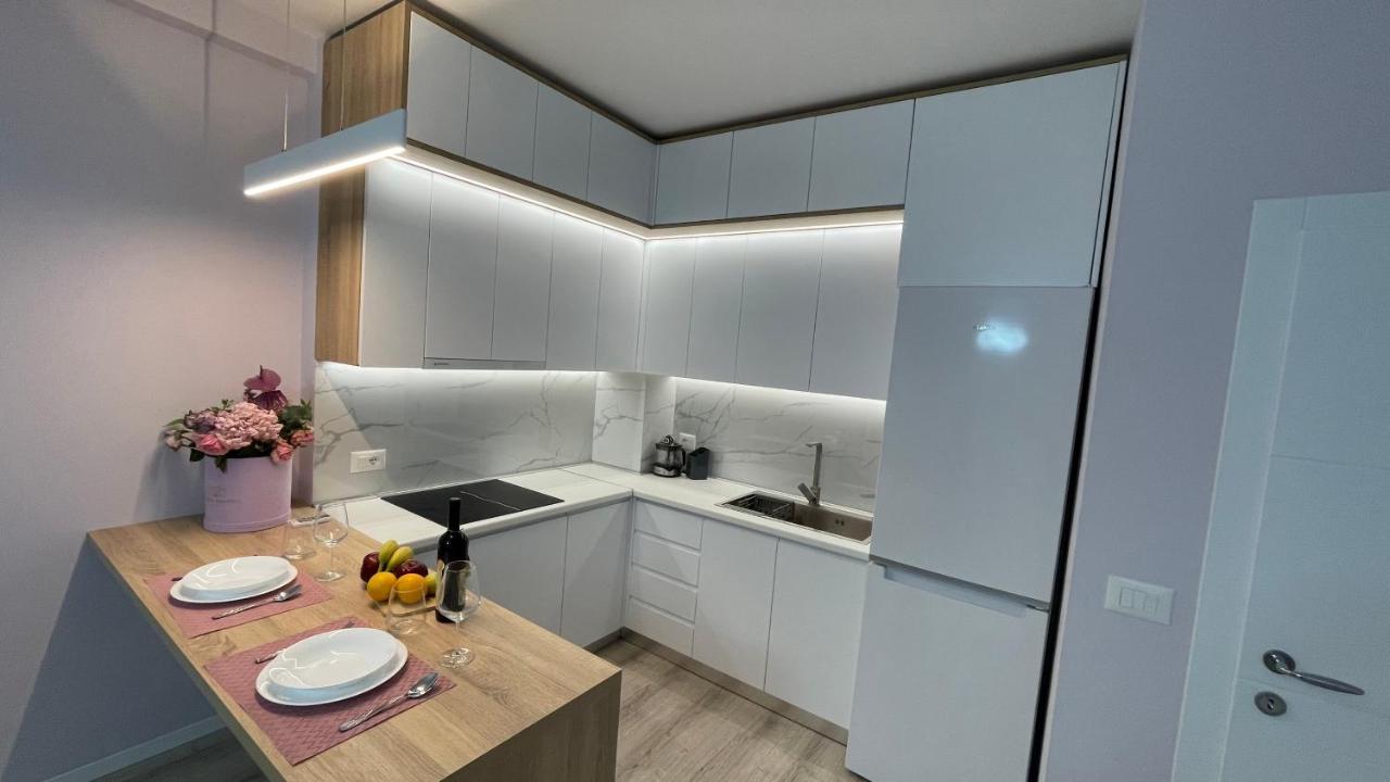 Lovely Apartment Tirana Bagian luar foto