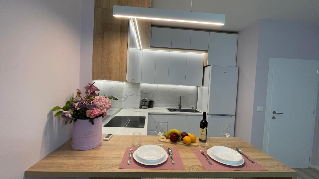 Lovely Apartment Tirana Bagian luar foto