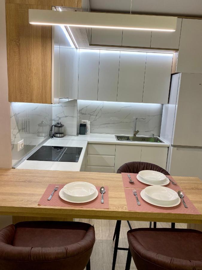 Lovely Apartment Tirana Bagian luar foto